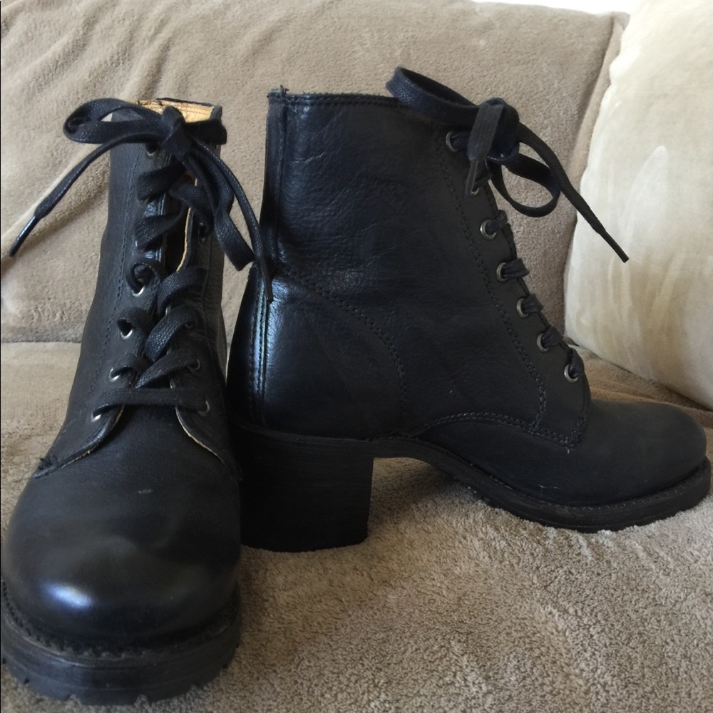Lace up Boots
